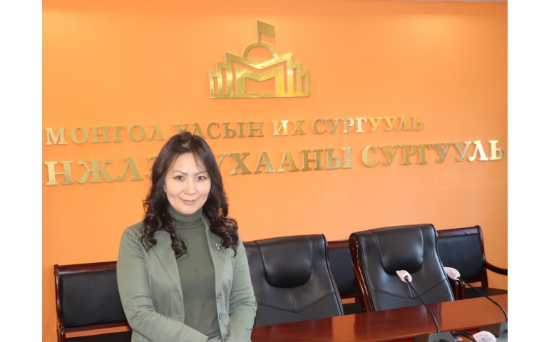 Э.Мөнх-Учрал: Монголчуудаас манж нарт өгсөн хамгийн том бэлэг бол монгол бичиг