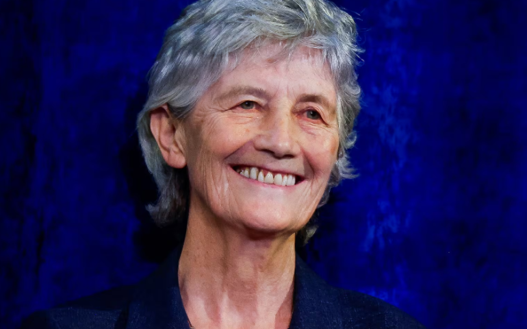 Ирландын ерөнхийлөгчийн сонгуульд нэр дэвшигч эмэгтэй үнэмлэхүй ялалт байгуулав