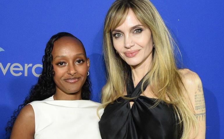 Анжелина Жолигийн өргөмөл охин ээжийнхээ талаар сайхан дурсамж хүүрнэв